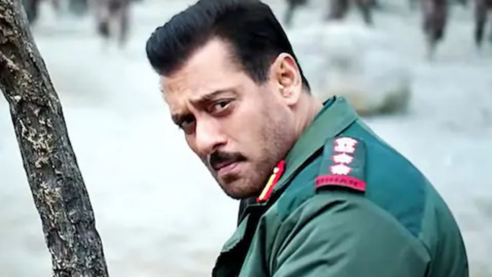 মুক্তির অনিশ্চয়তায় সালমানের যুদ্ধের সিনেমা